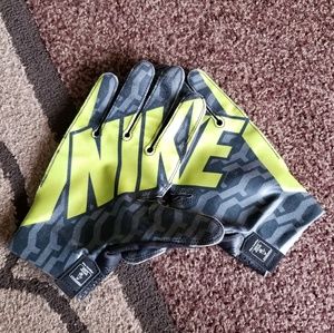 Nike Vapor Fly football gloves